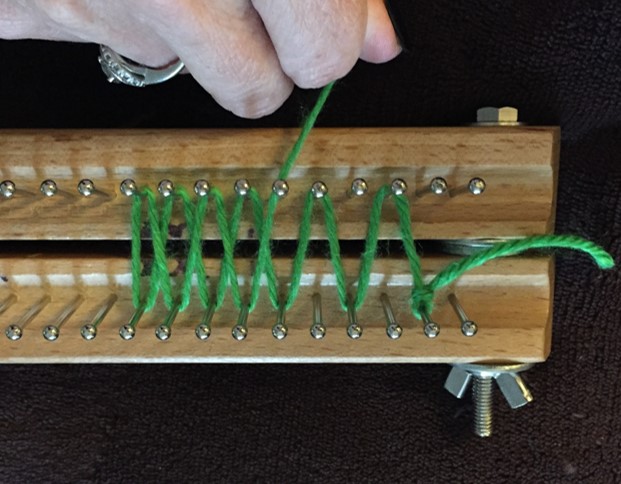 How to Knit the Stockinette Stitch on the Loom - Loom Knit Central
